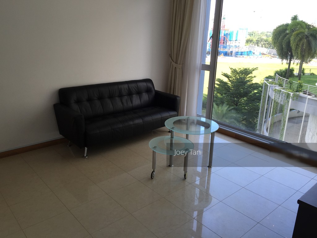 The Lakeshore thumbnail photo